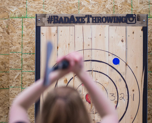 Bad Axe Throwing Winnipeg-温尼伯必去景点