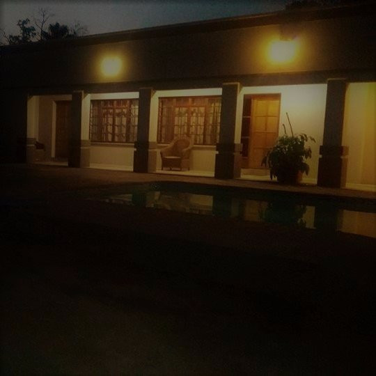 Molopo Naledi Guest Lodge主图