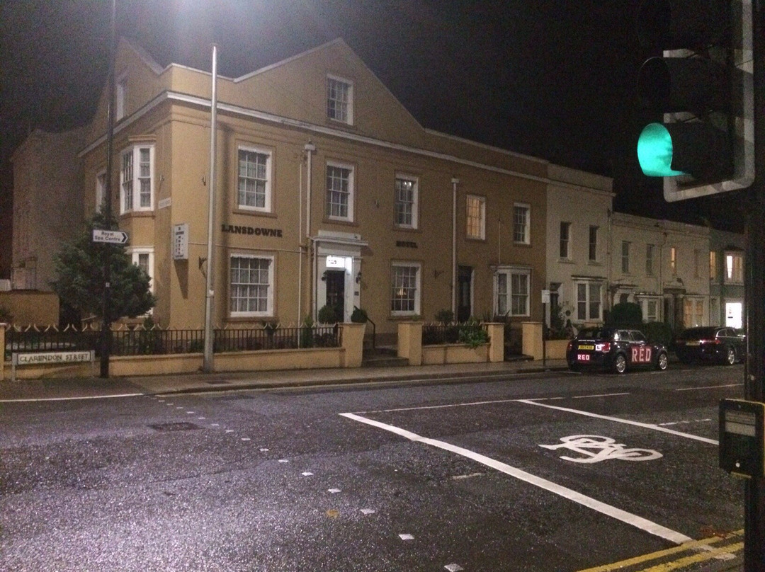 兰斯道恩酒店主图