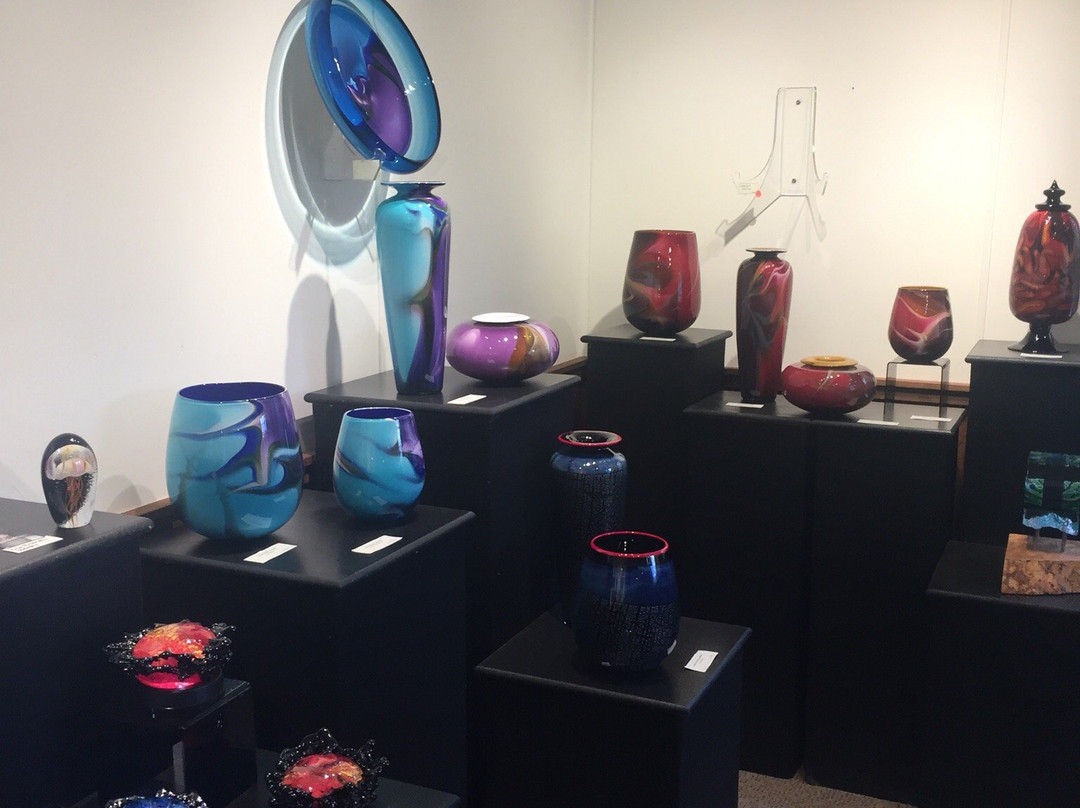 2400 Fahrenheit Art Glass-火山必去景点