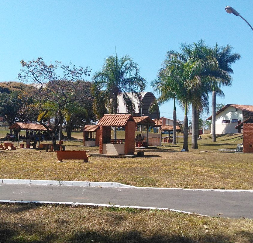 Nucleo Bandeirante旅游景点-Escola Parque Da Natureza E Esporte