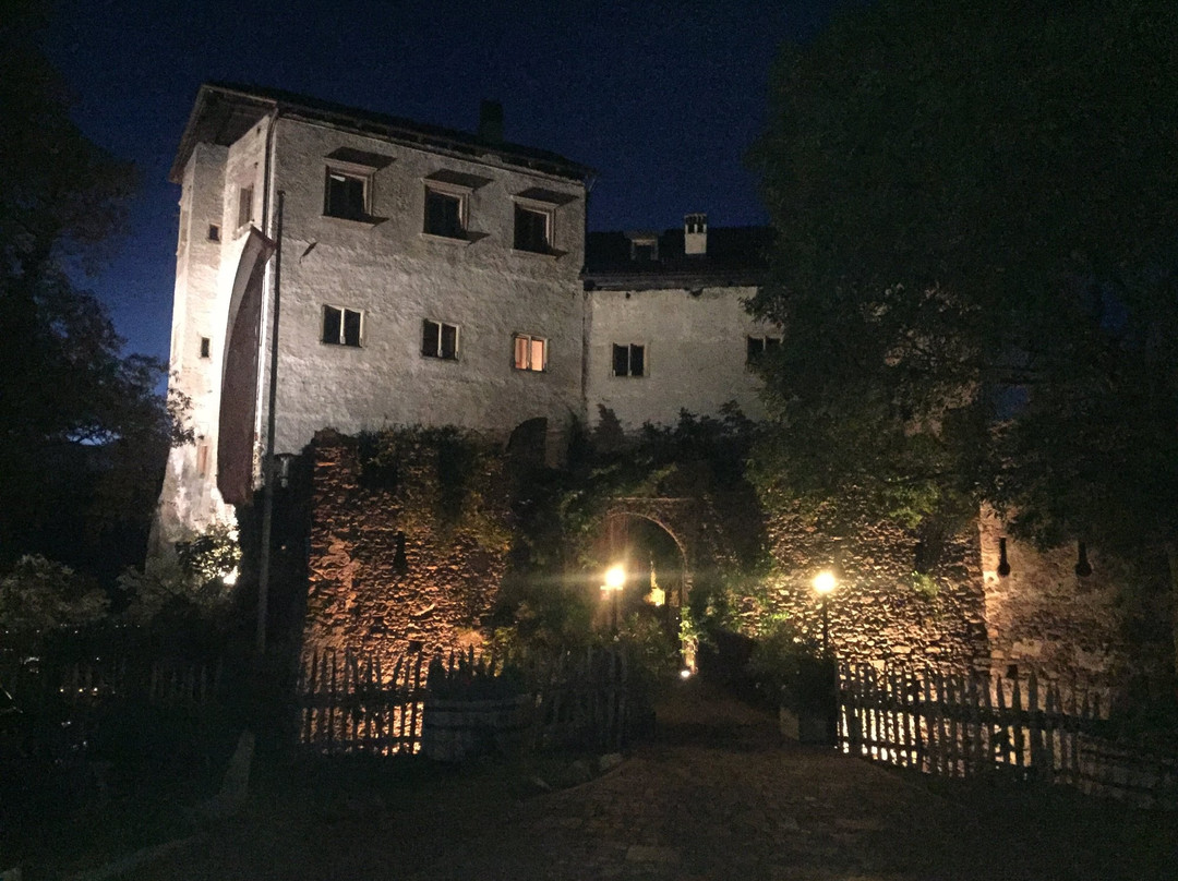 Castel Flavon景点图片