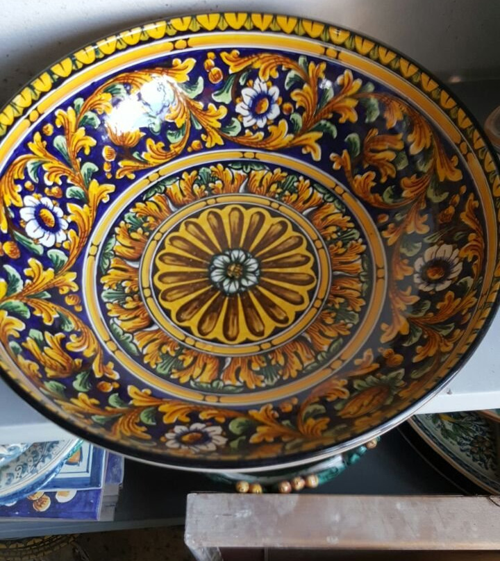 Ceramiche Artistiche Iudici-卡尔塔吉罗内必去景点