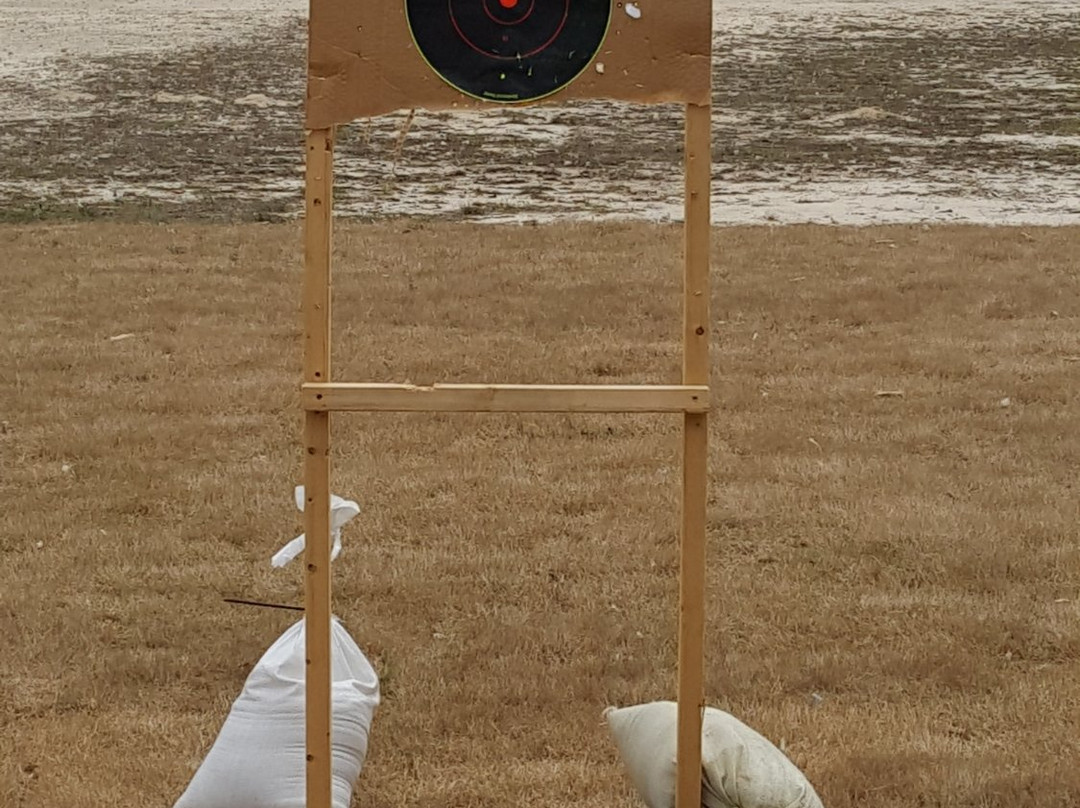 Bullets & Bones Sportsmans Club景点图片
