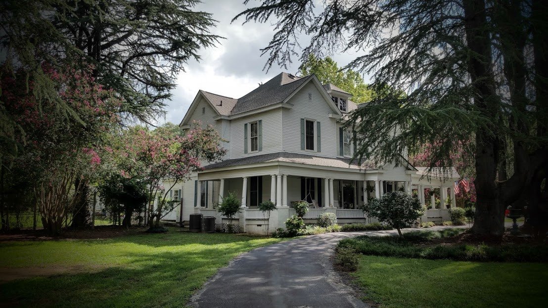 Hearthside Manor Inn-官方