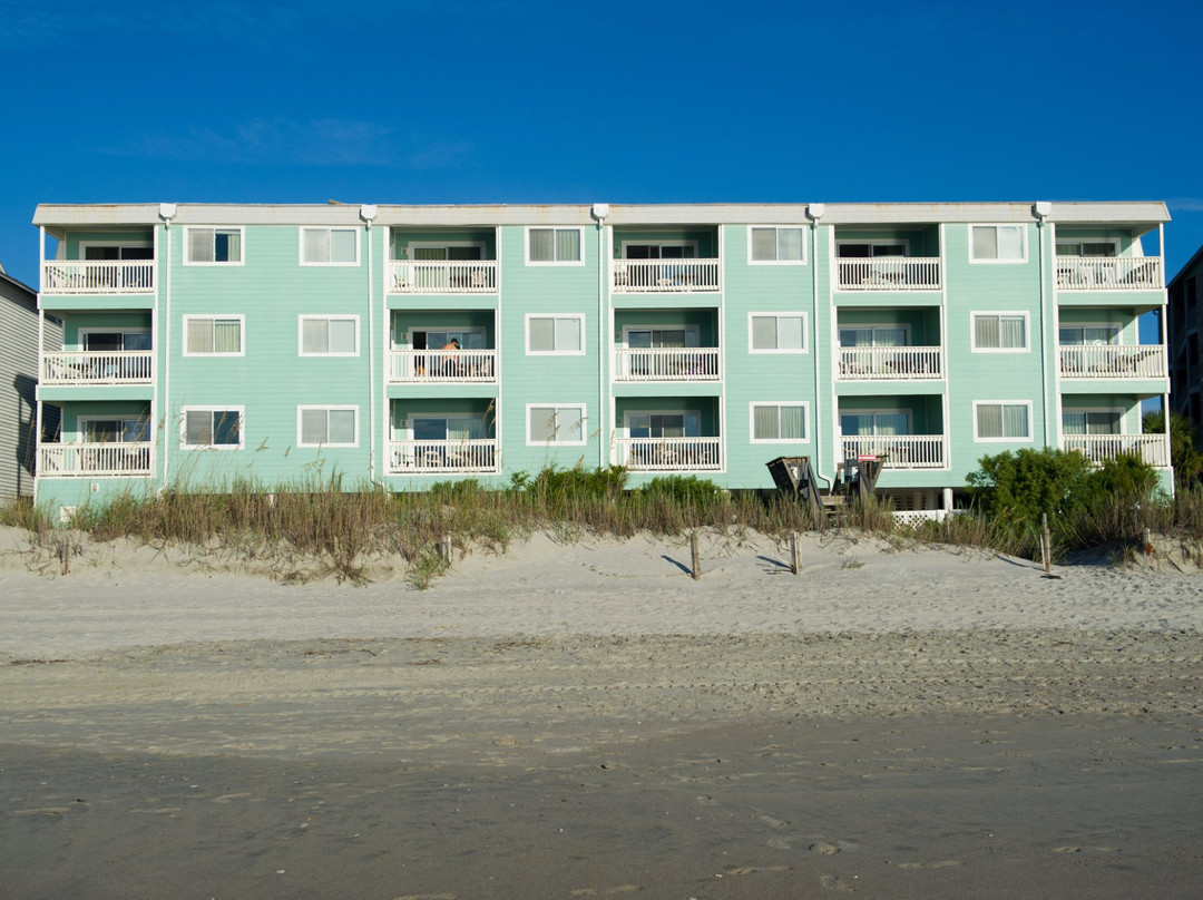 Surfside Beach酒店住宿-Sandpebble Beach Club Surfside Beach a Ramada by Wyndham