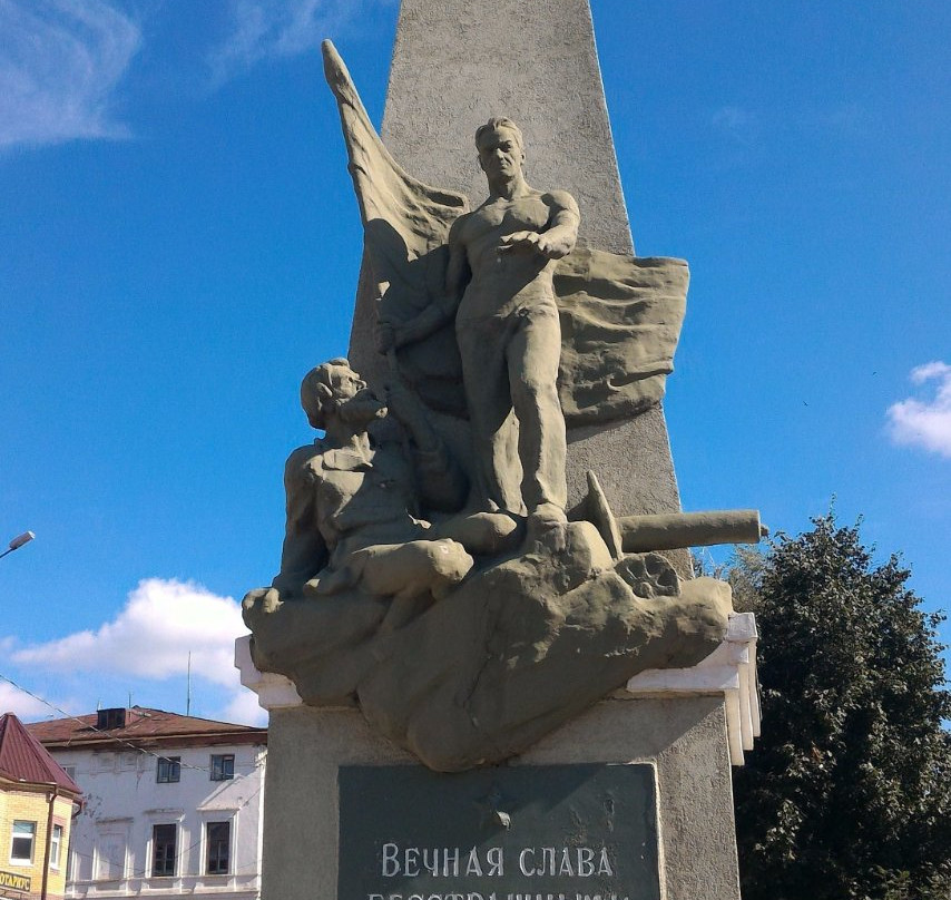 Monument to the Fighters for Establishment of Soviet Power景点图片