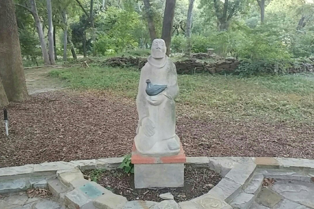 Little Chapel in the Woods-登顿必去景点
