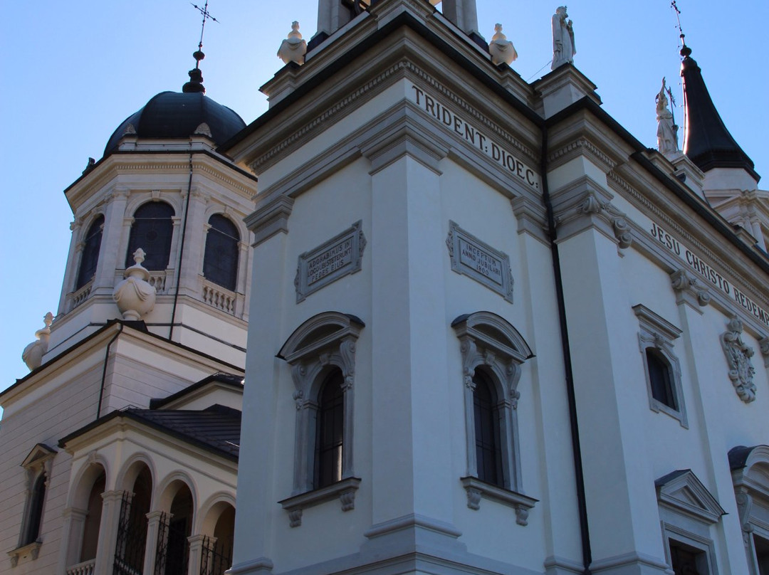 Santuario Madonna Di Pine景点图片