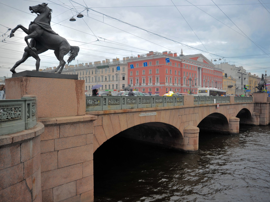 Anichkov Bridge景点图片