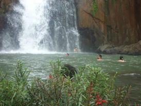 Tombador Waterfall景点图片