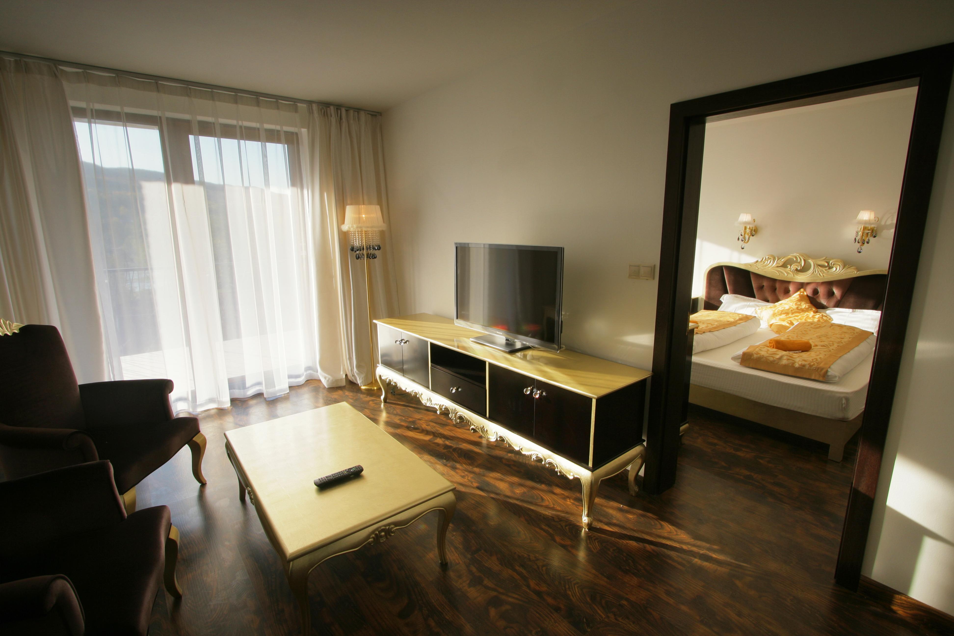 Garden Hotel Domasa-官方