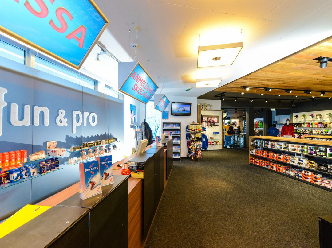 Fun & Pro Skischule - Sportshop Flachau-法拉豪必去景点