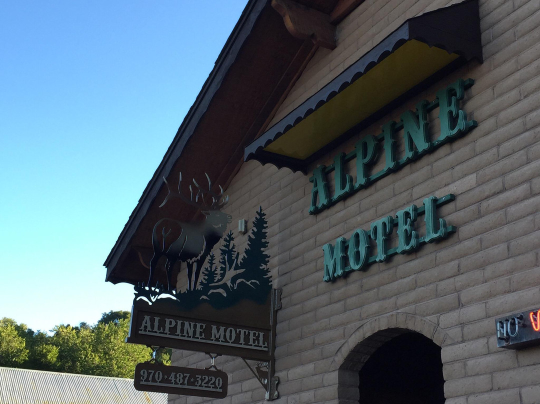 The Alpine Motel主图