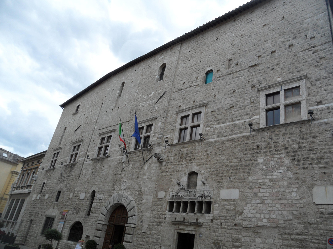 Piazza dei Priori-Narni必去景点