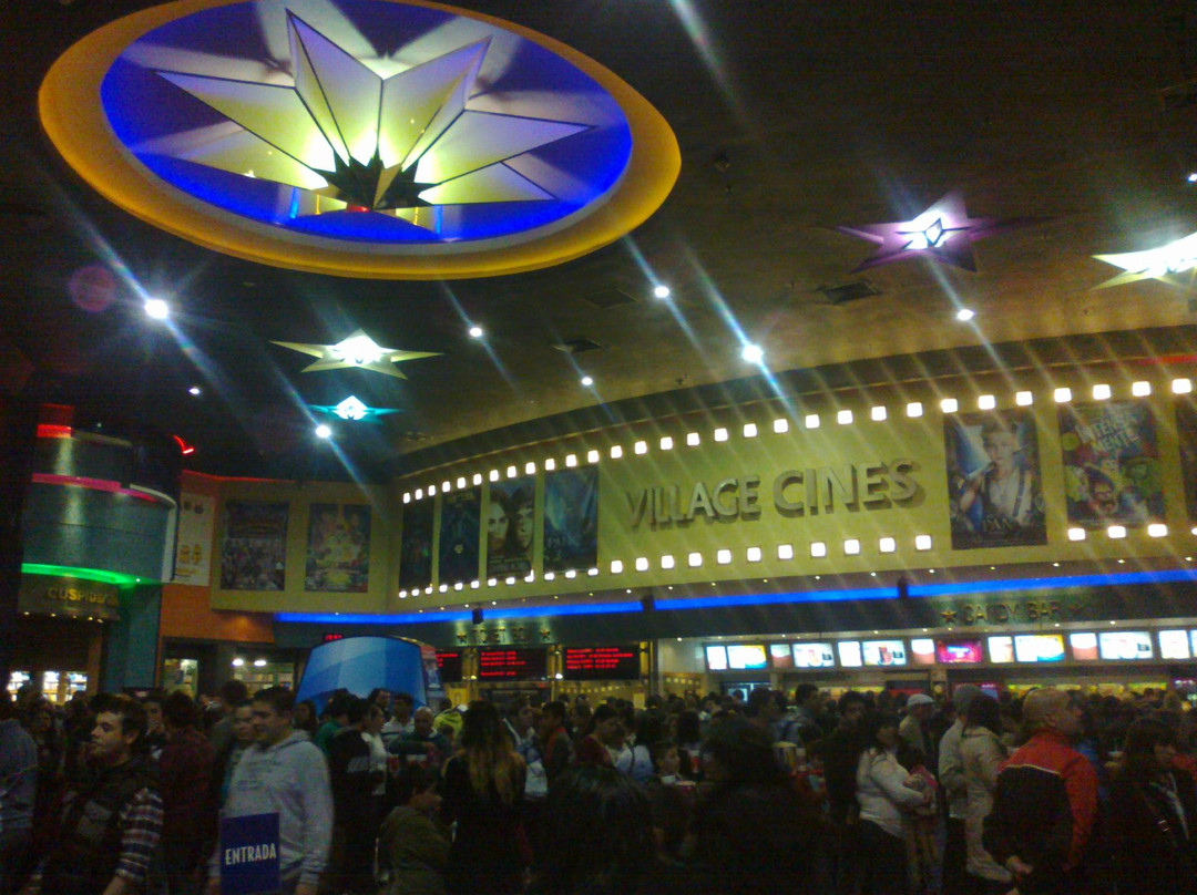 village cines pilar-Pilar必去景点