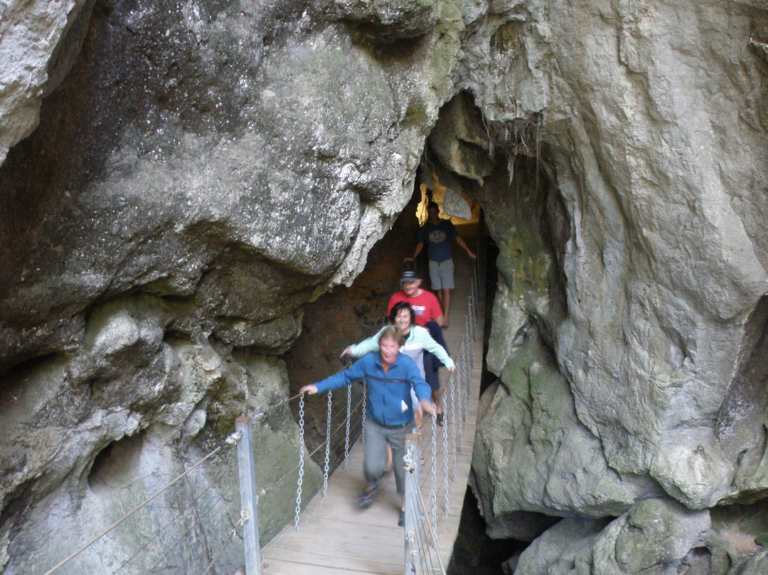 Capricorn Caves-The Caves必去景点