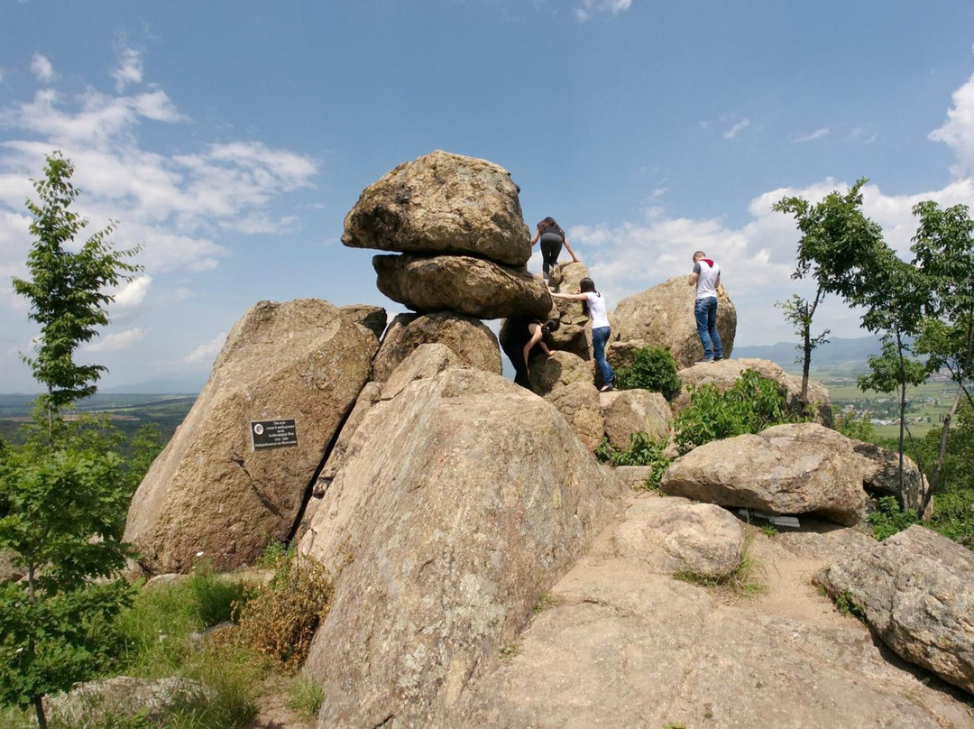 Megalitgh Rock Sanctuary-卡赞勒克必去景点