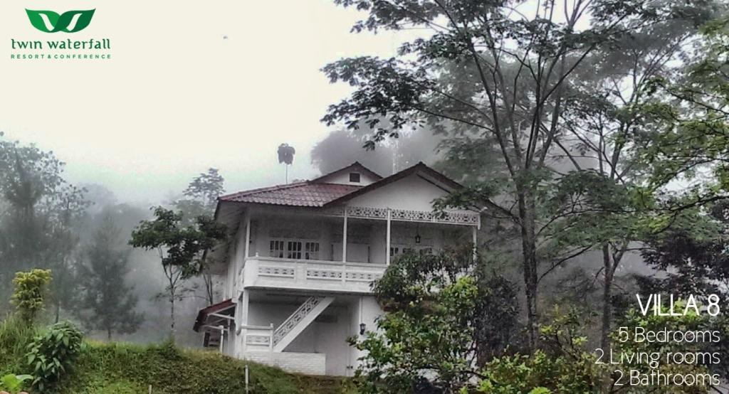 Marbella Twin Waterfall Resort Ciater主图