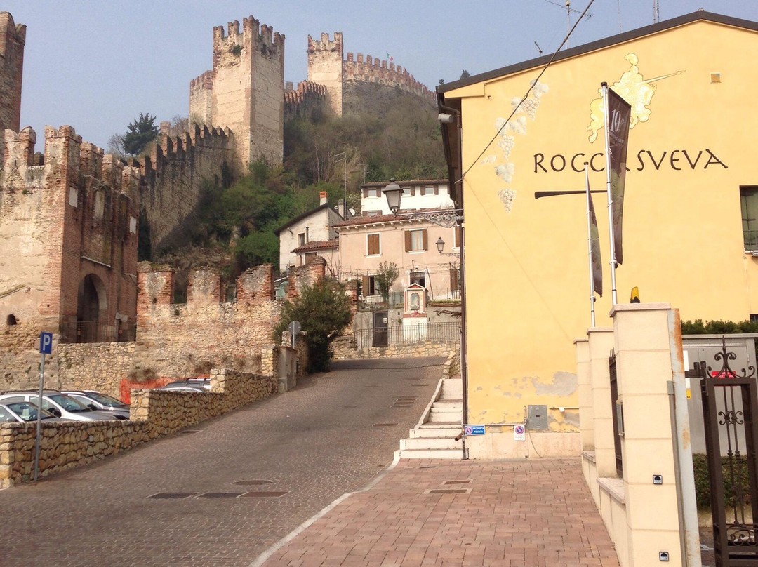Rocca Sveva景点图片