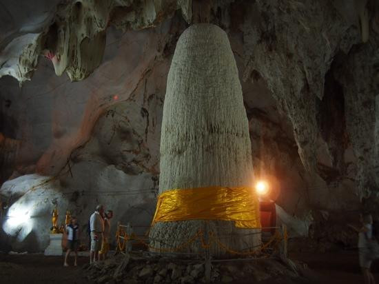 Mueang On Cave-夜安必去景点