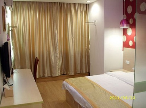 花界酒店(厦门火车站店)主图