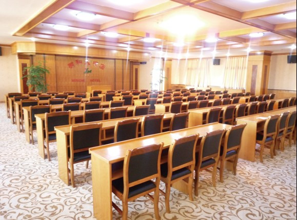 明和大酒店主图