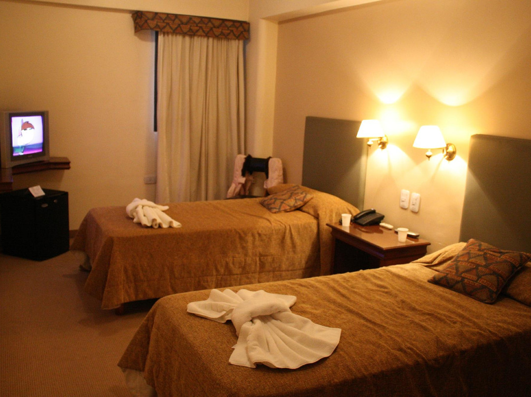 Hotel Embajador主图