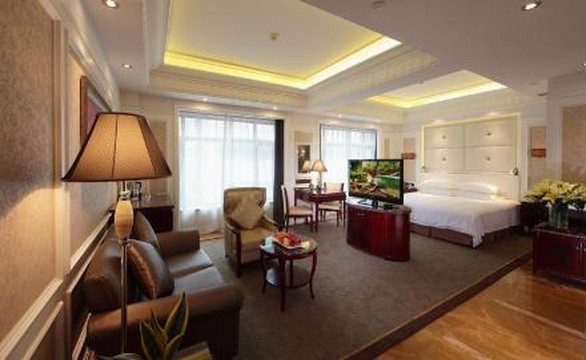 维多利亚大酒店主图