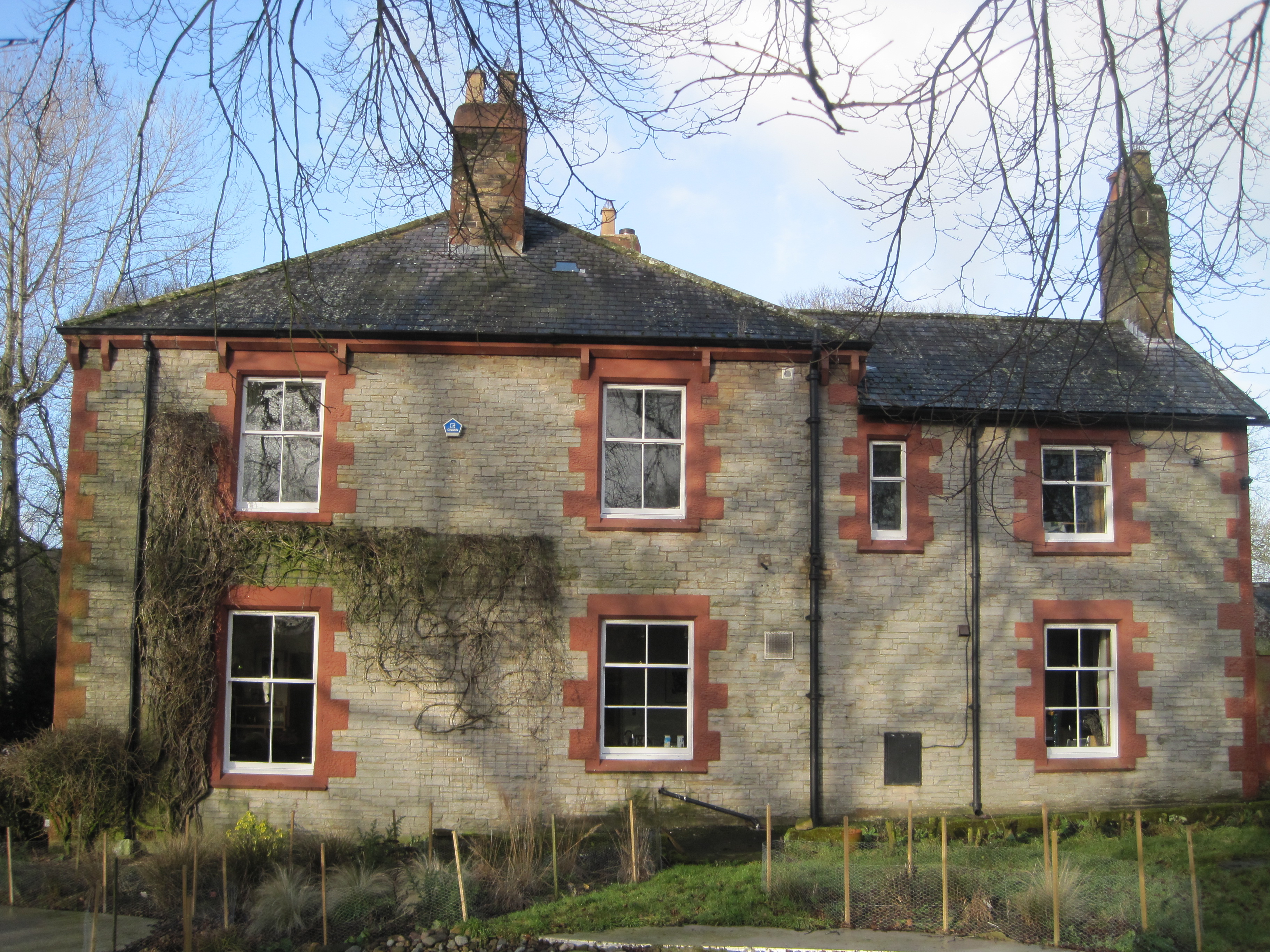 Bank End House-官方