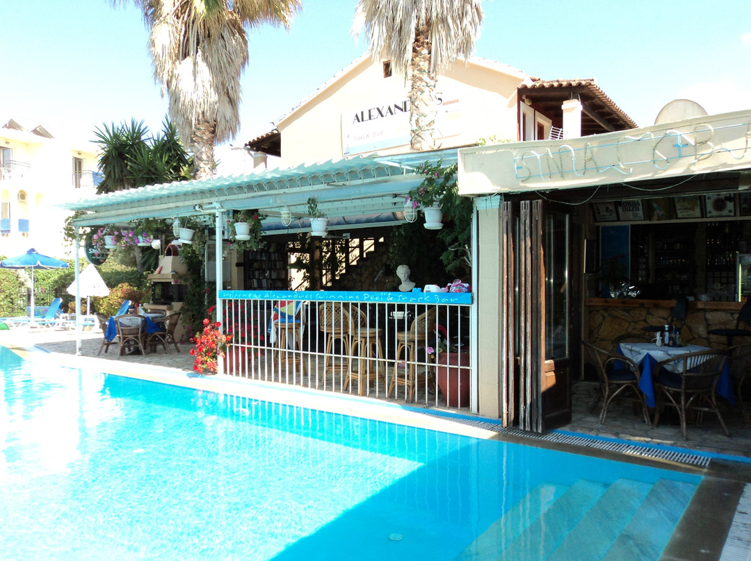 Alexandros Studios & Apartments
