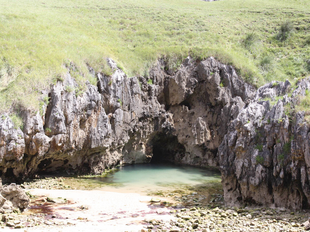 Playa de Cubijeru景点图片