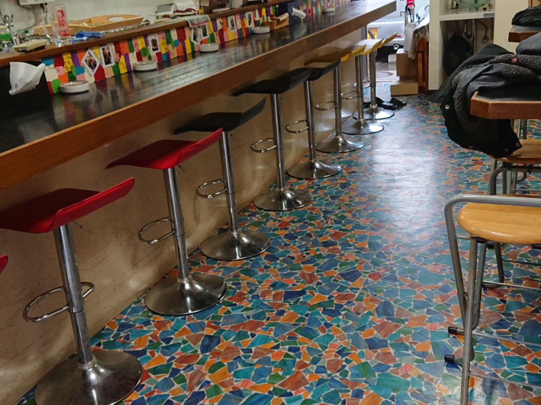 立ち呑み処 つるつるいっぱい