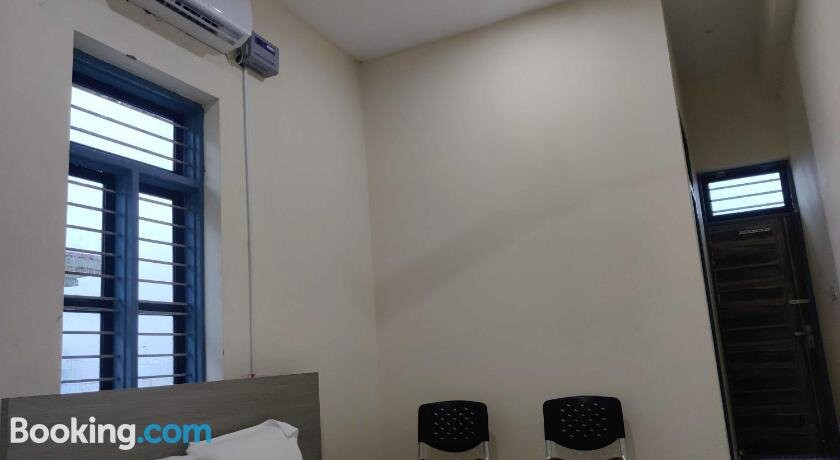 OYO 700925 Hotel Andaaz Residnecy
