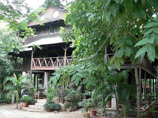 Mono Congo Lodge