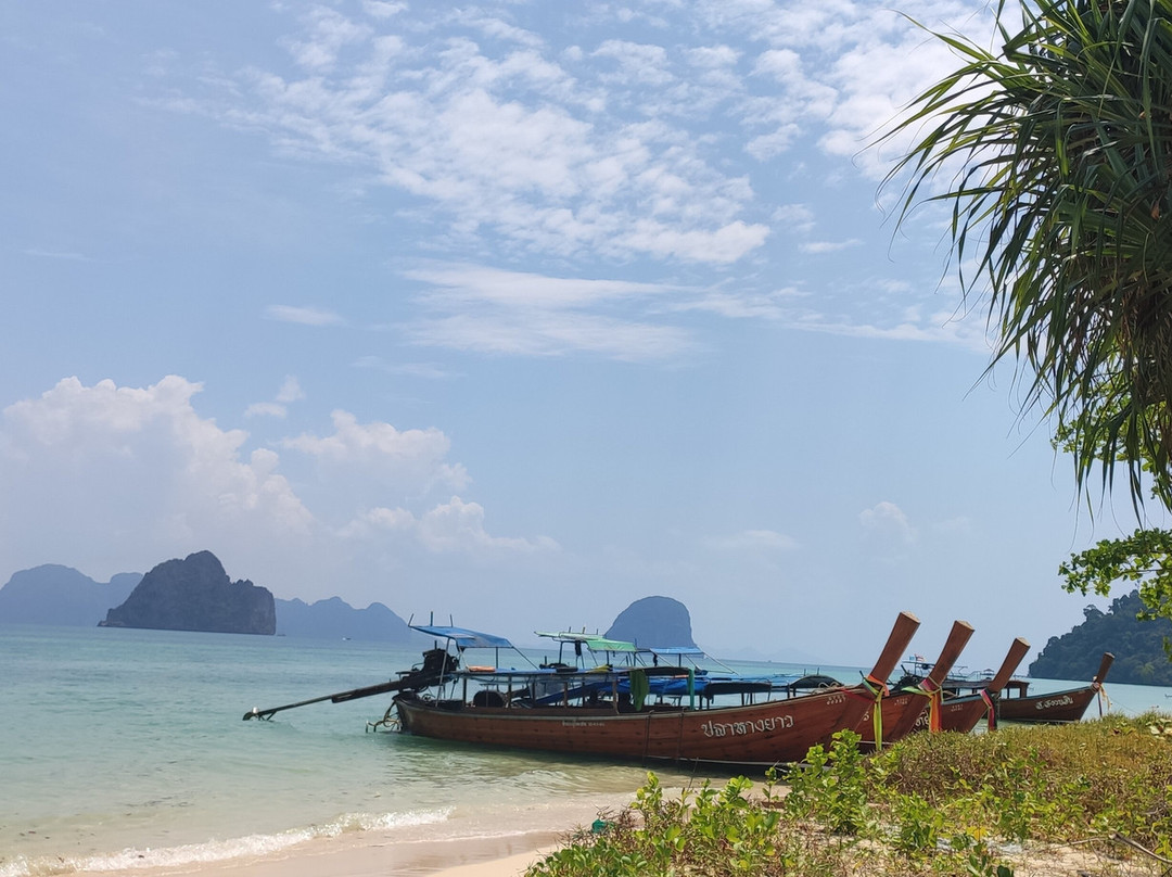 Thanya Beach Resort主图