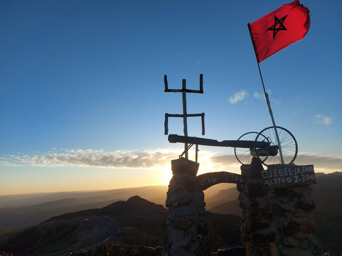 Nature Dream-瓦尔扎扎特必去景点