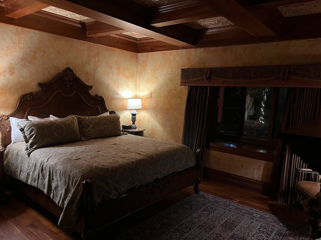 Landoll's Mohican Castle主图