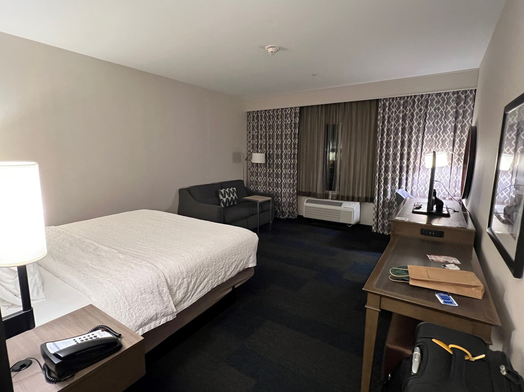Hampton Inn & Suites LAX El Segundo主图