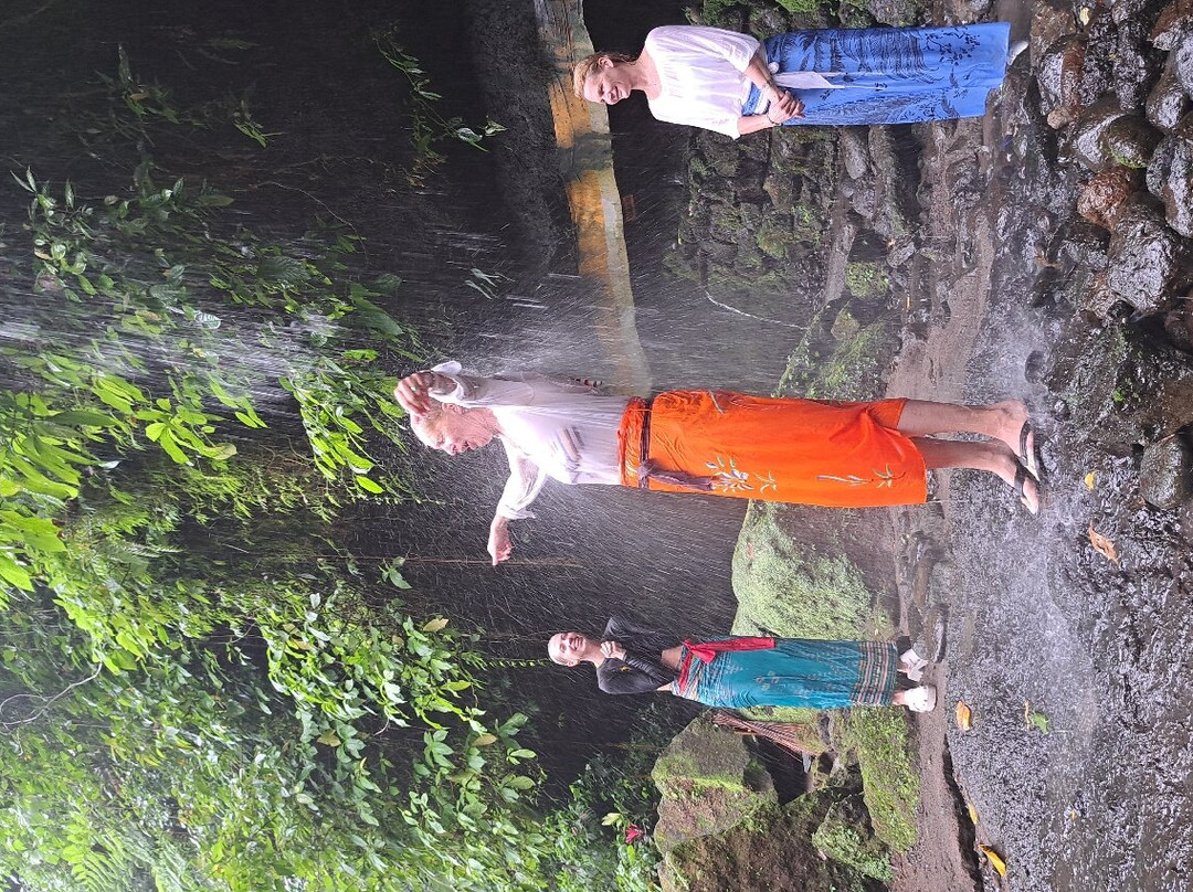 Taman Beji Samuan-Carangsari必去景点