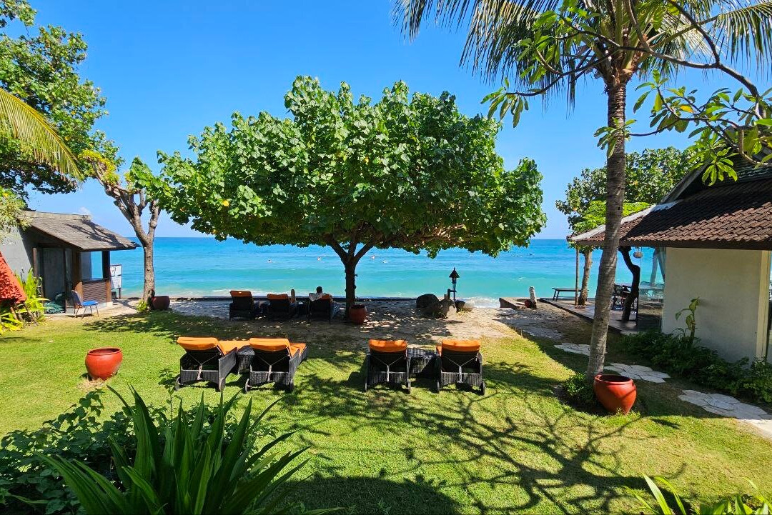 速达马拉套房和圣吉吉别墅酒店主图