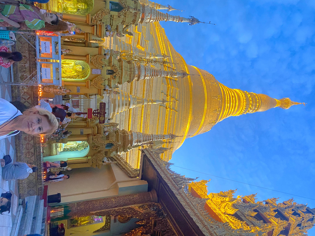 Shwezigon Pagoda景点图片