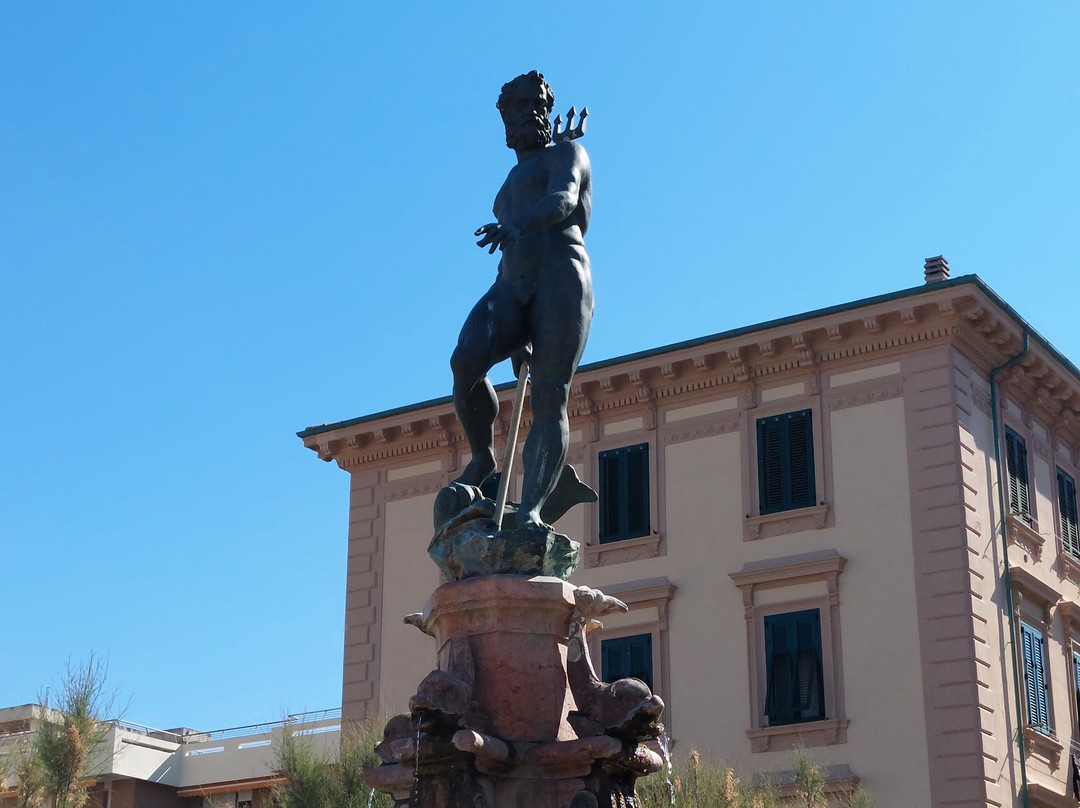 Fontana del Nettuno景点图片