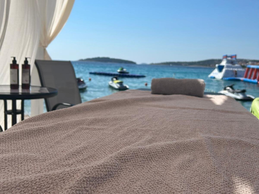 Beach Massage Rogoznica - Adriatic Aura-罗戈尼察必去景点