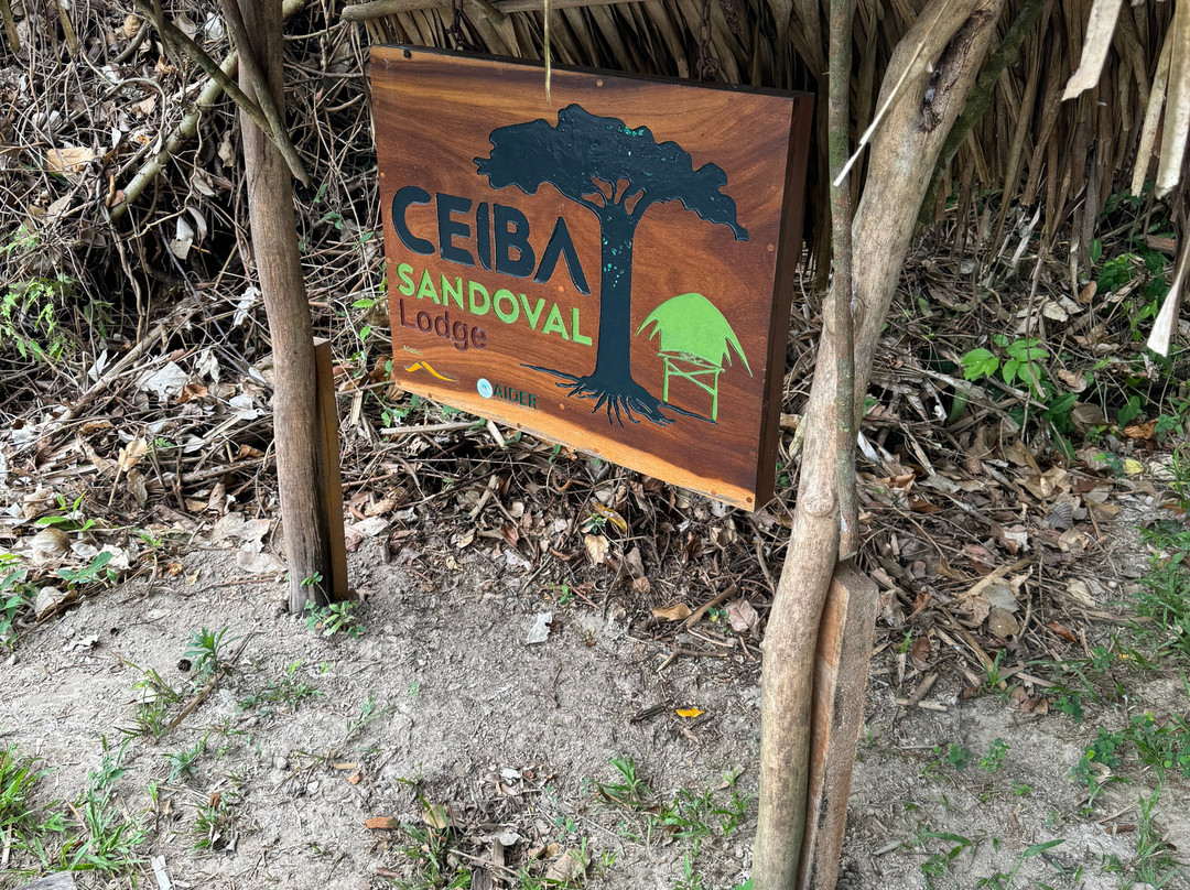 Sandoval Lake Lodge主图