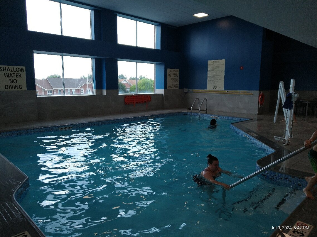 希尔顿汉普顿酒店主图