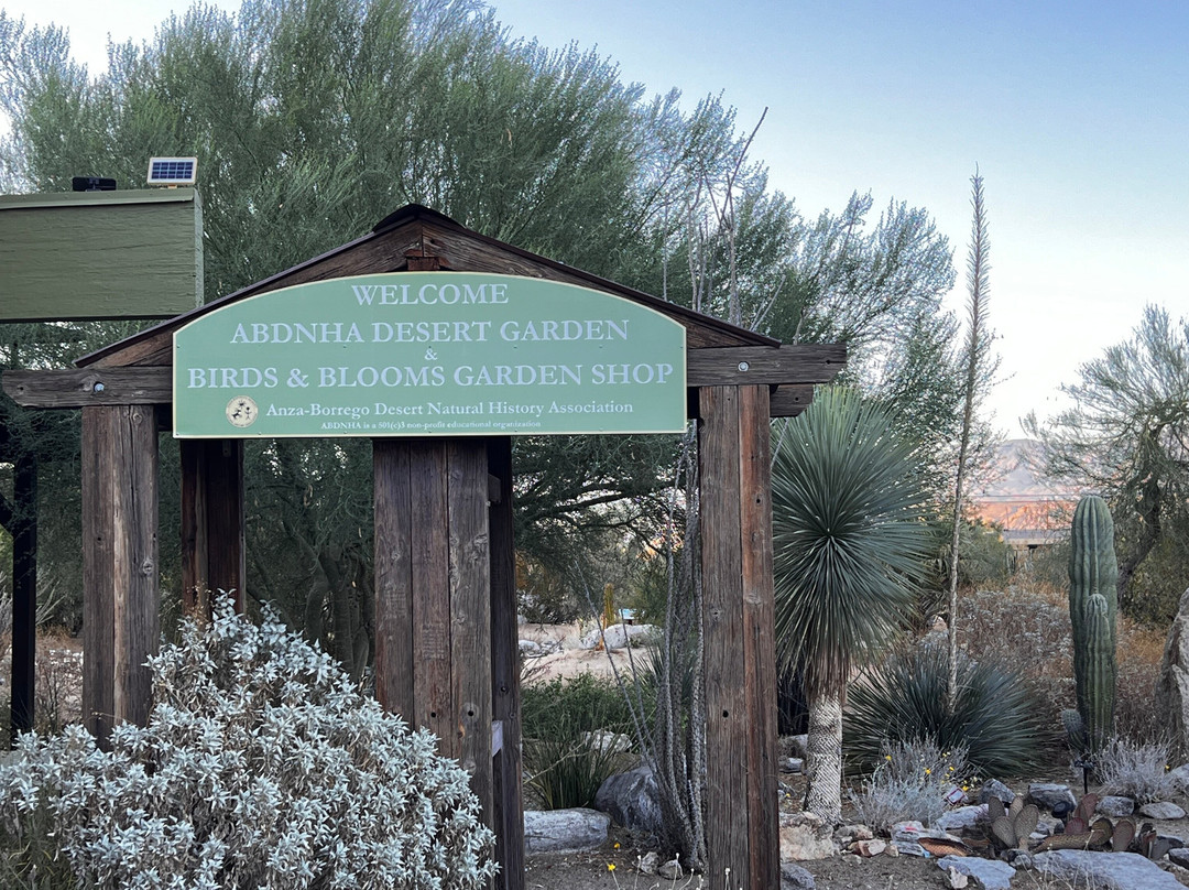 Abdnha Desert Garden-波瑞戈泉必去景点