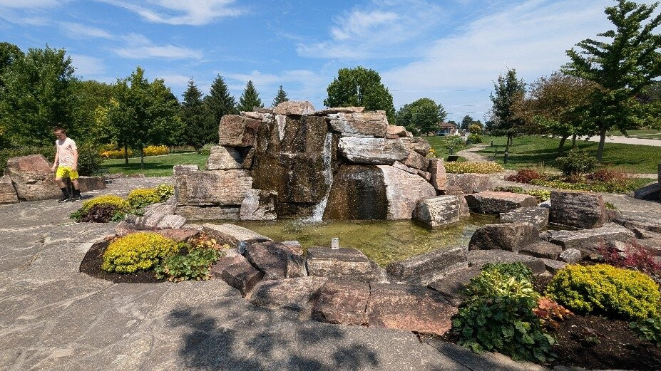 Walkerton Heritage Water Garden景点图片