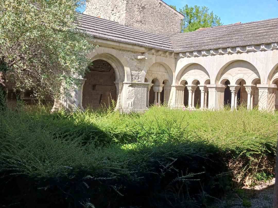 Cloitre Notre Dame De Nazareth景点图片