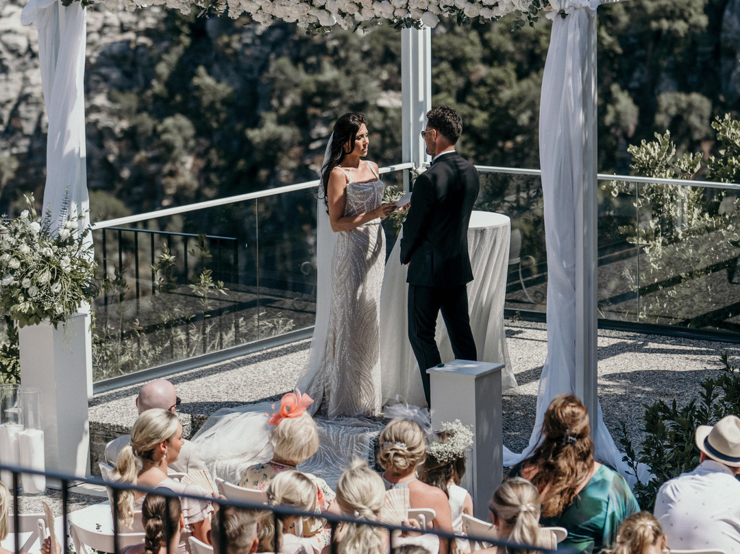 Dionysos Village Hotel主图